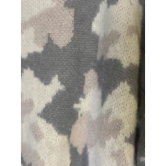 Umgee Fuzzy Knit Camo Sweater Gray Cream Medium Cozy Soft - Picture 5 of 9